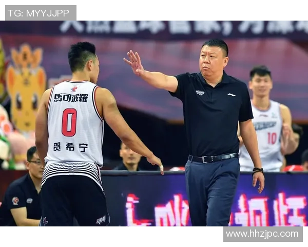 深圳马可波罗队主教练荣膺CBA最佳教练称号